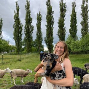 Meet your Posher, Claire